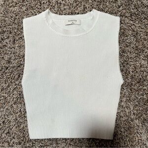Aritzia babaton white ribbed cropped tank top size XS